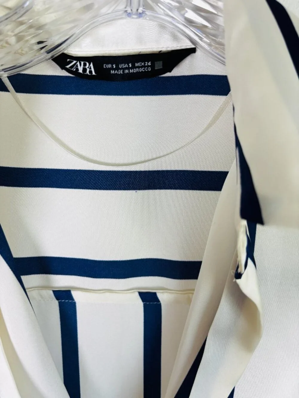 Zara button-down blouse - Picture 3 of 4